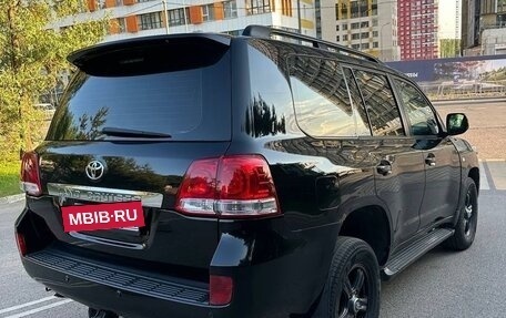 Toyota Land Cruiser 200, 2008 год, 2 300 000 рублей, 4 фотография