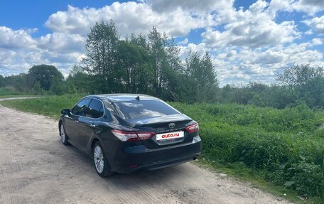 Toyota Camry, 2021 год, 3 000 000 рублей, 2 фотография