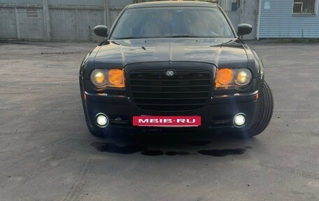 Chrysler 300C II, 2004 год, 760 000 рублей, 6 фотография