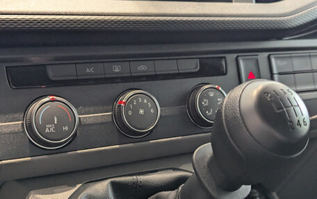 Volkswagen Transporter T6 рестайлинг, 2024 год, 8 790 000 рублей, 18 фотография