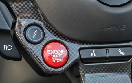 Ferrari Monza SP, 2022 год, 372 000 000 рублей, 10 фотография
