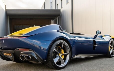 Ferrari Monza SP, 2022 год, 372 000 000 рублей, 3 фотография