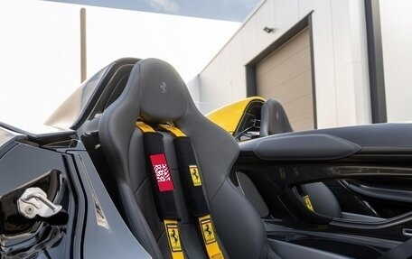 Ferrari Monza SP, 2022 год, 372 000 000 рублей, 5 фотография