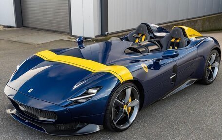 Ferrari Monza SP, 2022 год, 372 000 000 рублей, 28 фотография
