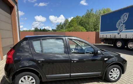 Renault Sandero I, 2013 год, 650 000 рублей, 3 фотография