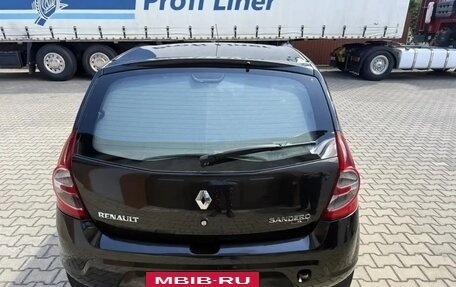 Renault Sandero I, 2013 год, 650 000 рублей, 4 фотография