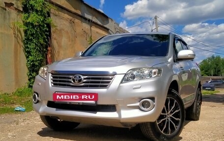 Toyota RAV4, 2011 год, 1 370 000 рублей, 2 фотография