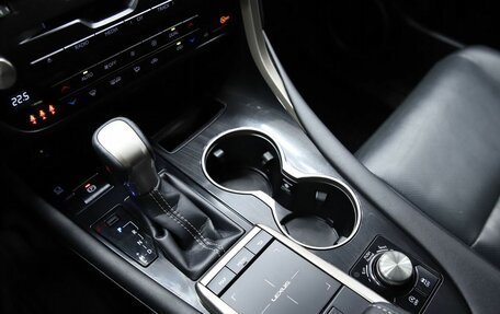 Lexus RX IV рестайлинг, 2020 год, 4 890 000 рублей, 19 фотография