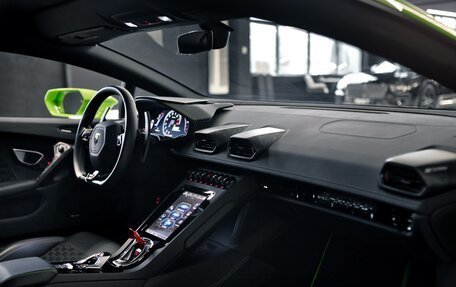 Lamborghini Huracán, 2020 год, 24 500 000 рублей, 14 фотография