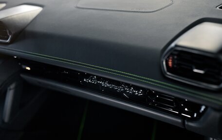 Lamborghini Huracán, 2020 год, 24 500 000 рублей, 15 фотография