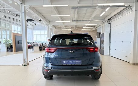 KIA Sportage IV рестайлинг, 2020 год, 2 149 999 рублей, 5 фотография