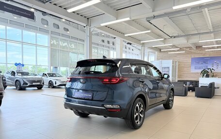 KIA Sportage IV рестайлинг, 2020 год, 2 149 999 рублей, 6 фотография