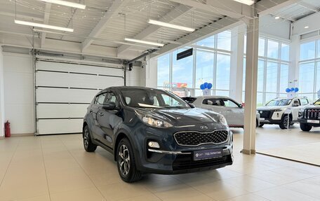 KIA Sportage IV рестайлинг, 2020 год, 2 149 999 рублей, 8 фотография