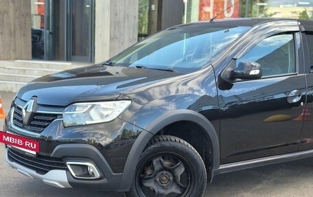 Renault Logan II, 2022 год, 1 050 000 рублей, 2 фотография