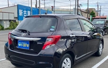 Toyota Vitz, 2015 год, 780 000 рублей, 6 фотография