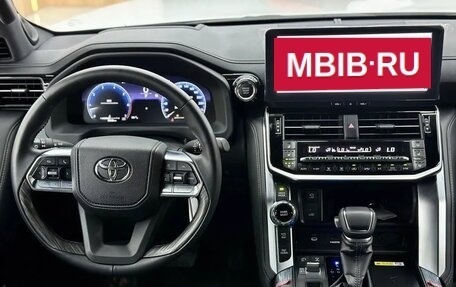 Toyota Land Cruiser, 2024 год, 11 100 000 рублей, 8 фотография