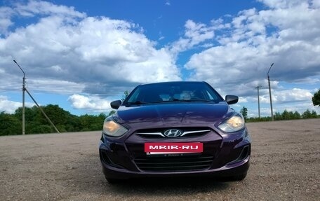Hyundai Solaris II рестайлинг, 2011 год, 715 000 рублей, 4 фотография