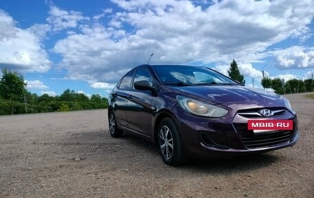 Hyundai Solaris II рестайлинг, 2011 год, 715 000 рублей, 2 фотография