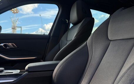 BMW 3 серия, 2020 год, 3 800 000 рублей, 13 фотография