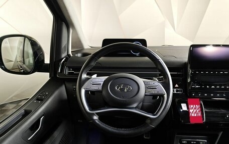 Hyundai Staria, 2021 год, 5 350 000 рублей, 18 фотография