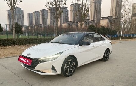 Hyundai Elantra, 2021 год, 2 000 000 рублей, 3 фотография