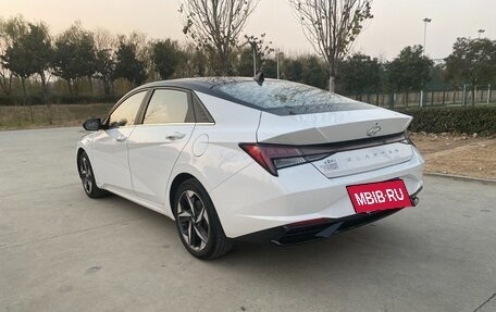 Hyundai Elantra, 2021 год, 2 000 000 рублей, 5 фотография