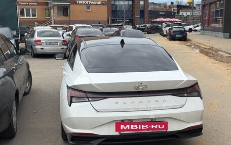 Hyundai Elantra, 2021 год, 2 000 000 рублей, 8 фотография