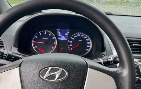 Hyundai Solaris II рестайлинг, 2012 год, 749 000 рублей, 10 фотография
