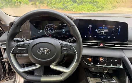 Hyundai Elantra, 2023 год, 1 400 000 рублей, 9 фотография