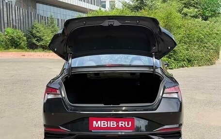 Hyundai Elantra, 2023 год, 1 400 000 рублей, 17 фотография