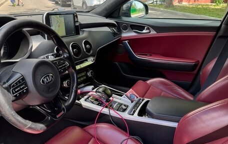 KIA Stinger I, 2018 год, 2 600 000 рублей, 9 фотография
