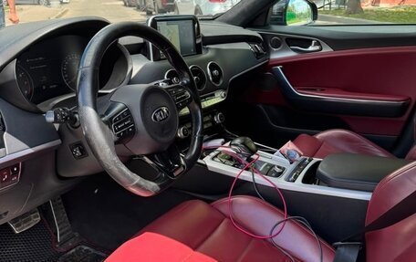 KIA Stinger I, 2018 год, 2 600 000 рублей, 8 фотография