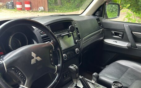 Mitsubishi Pajero IV, 2013 год, 2 250 000 рублей, 8 фотография