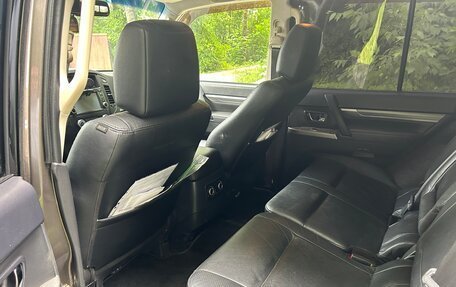Mitsubishi Pajero IV, 2013 год, 2 250 000 рублей, 6 фотография