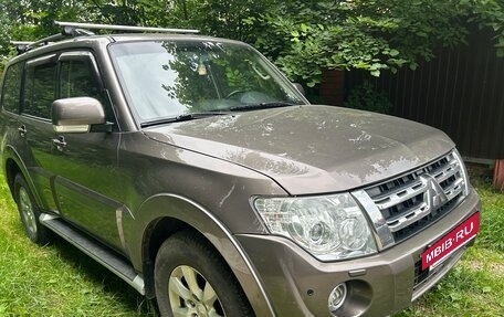 Mitsubishi Pajero IV, 2013 год, 2 250 000 рублей, 2 фотография