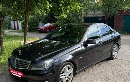 Mercedes-Benz C-Класс, 2011 год, 1 400 000 рублей, 2 фотография