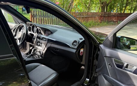 Mercedes-Benz C-Класс, 2011 год, 1 400 000 рублей, 6 фотография