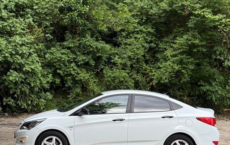 Hyundai Solaris II рестайлинг, 2015 год, 1 090 000 рублей, 5 фотография