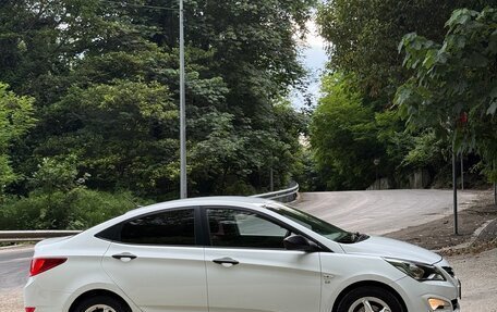 Hyundai Solaris II рестайлинг, 2015 год, 1 090 000 рублей, 4 фотография