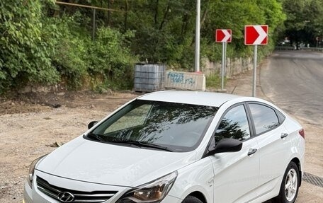 Hyundai Solaris II рестайлинг, 2015 год, 1 090 000 рублей, 6 фотография