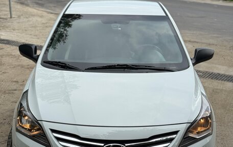 Hyundai Solaris II рестайлинг, 2015 год, 1 090 000 рублей, 9 фотография