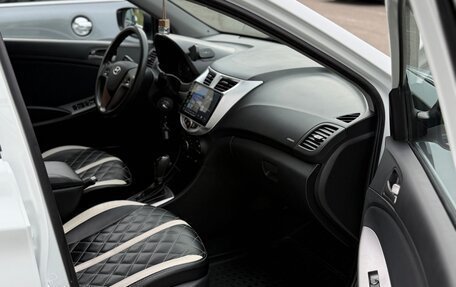 Hyundai Solaris II рестайлинг, 2015 год, 1 090 000 рублей, 11 фотография