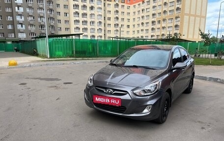 Hyundai Solaris II рестайлинг, 2010 год, 550 000 рублей, 2 фотография