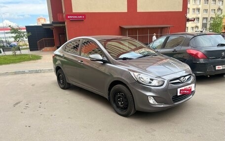 Hyundai Solaris II рестайлинг, 2010 год, 550 000 рублей, 3 фотография