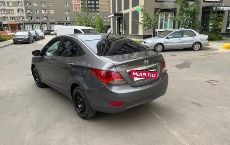 Hyundai Solaris II рестайлинг, 2010 год, 550 000 рублей, 6 фотография