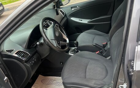 Hyundai Solaris II рестайлинг, 2010 год, 550 000 рублей, 7 фотография