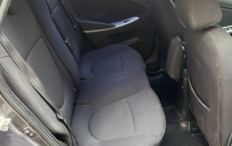 Hyundai Solaris II рестайлинг, 2010 год, 550 000 рублей, 9 фотография