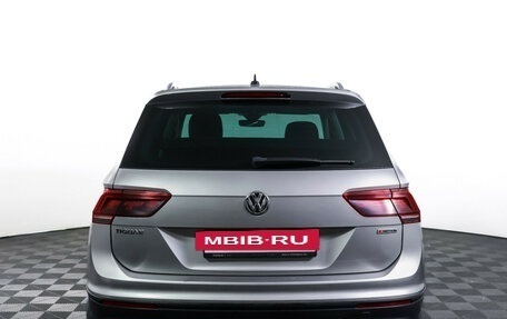 Volkswagen Tiguan II, 2020 год, 2 100 000 рублей, 7 фотография
