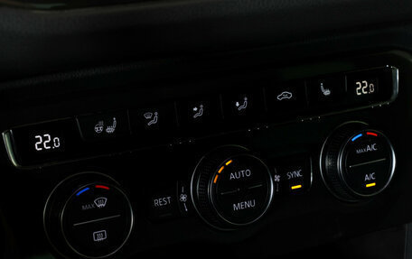 Volkswagen Tiguan II, 2020 год, 2 100 000 рублей, 20 фотография