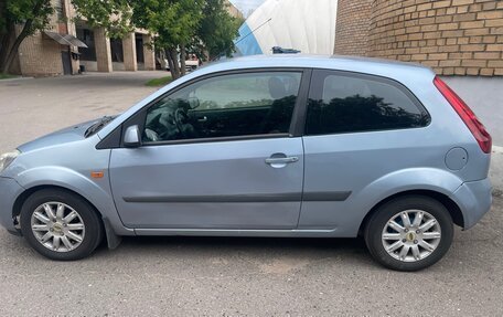 Ford Fiesta, 2007 год, 255 000 рублей, 2 фотография